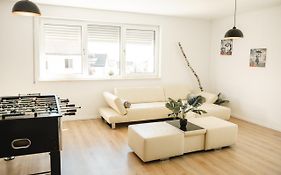 Shine Apartment Wackersdorf I